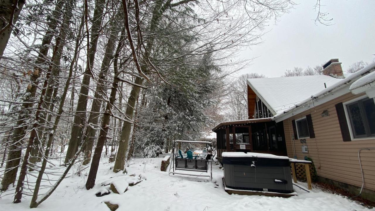 Walk To Pool & Beach - Spacious Gateway, Hot Tub, Game Room Pocono Country Place Exterior photo