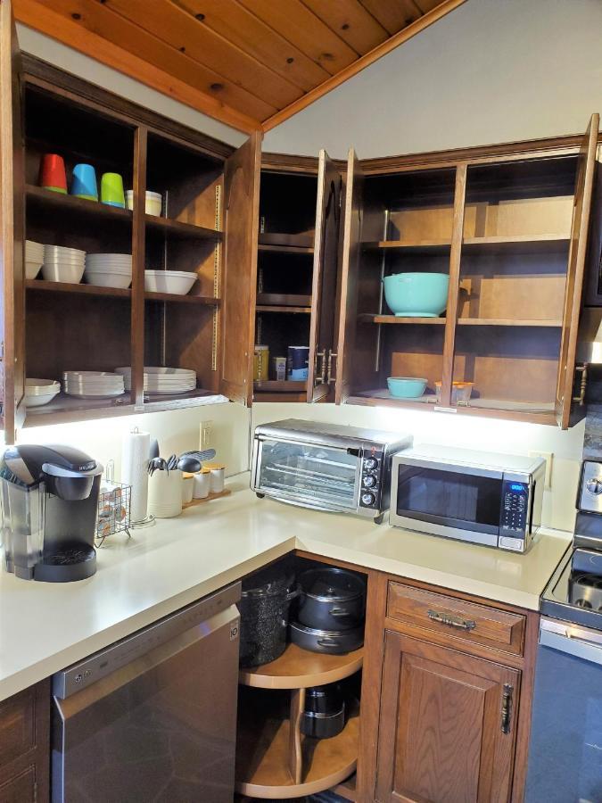 Walk To Pool & Beach - Spacious Gateway, Hot Tub, Game Room Pocono Country Place Exterior photo