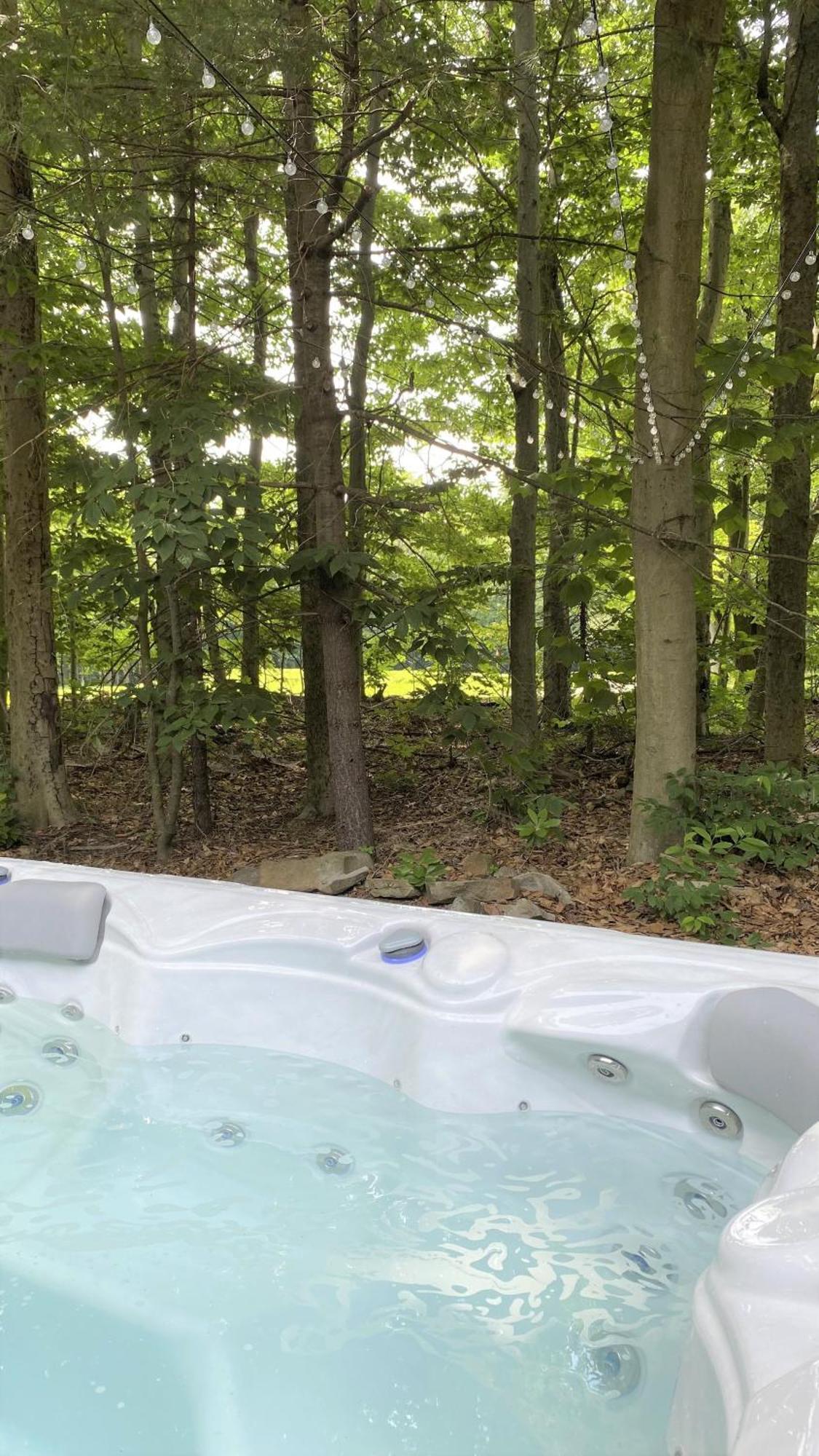 Walk To Pool & Beach - Spacious Gateway, Hot Tub, Game Room Pocono Country Place Exterior photo